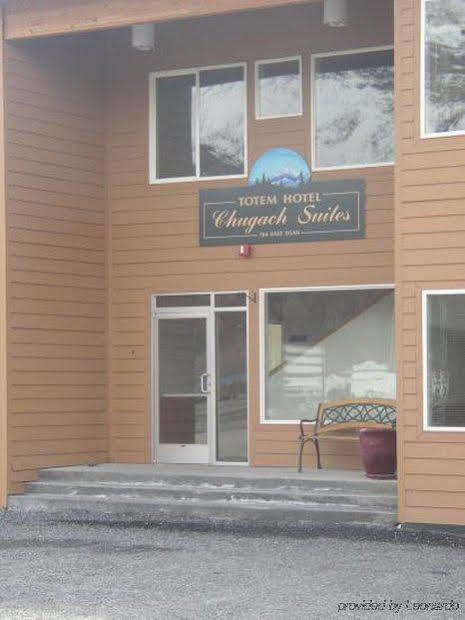 Totem Hotel And Suites Valdez Room photo